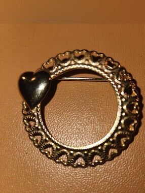Gold Heart Circle Brooch - Elegant Women's Jewelry